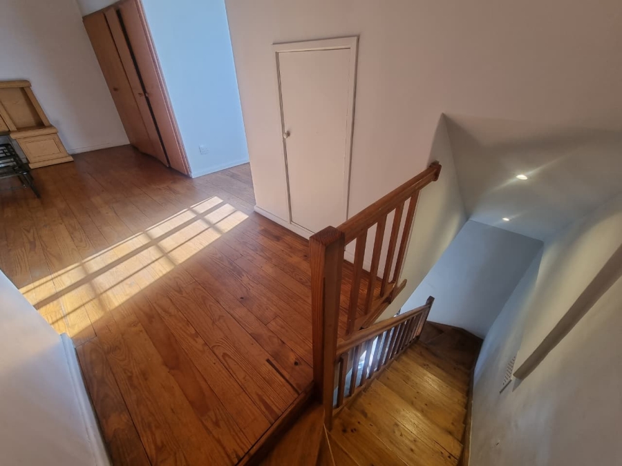 2 Bedroom Property for Sale in Claremont Western Cape